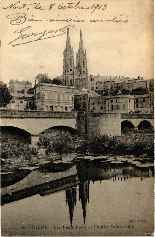 Carte postale ancienne Niort - Les Vieux Ponts et l'Eglise Saint-Andre à Niort