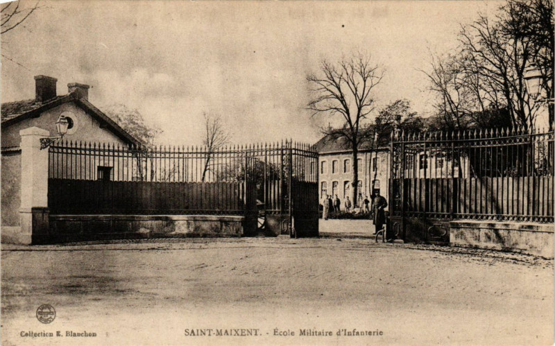 Carte postale ancienne Saint-Maixent - Ecole Militaire d'Infanterie