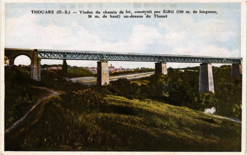 Carte postale ancienne Thouars (D S.) - Viaduc du chemin de fer construit par Eiffel à Thouars