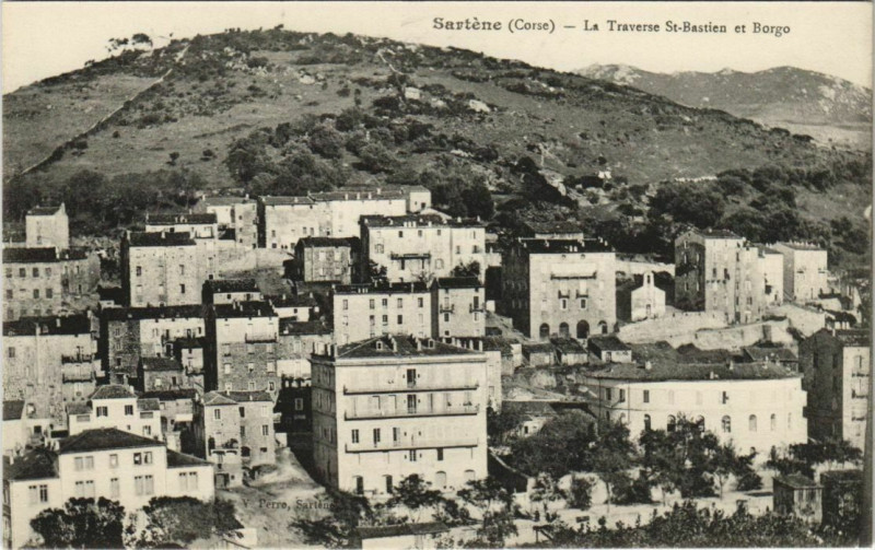 Carte postale ancienne Sartene La Traverse Saint-Bastien et Borgo Corsica à Sartène