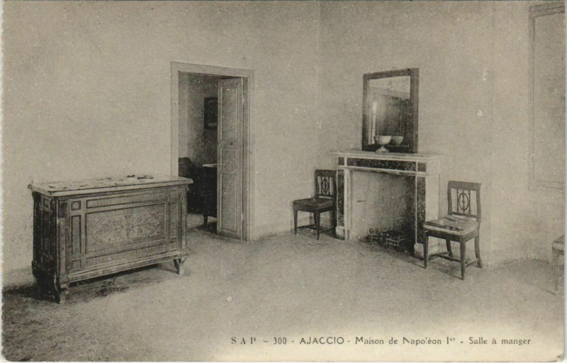 Carte postale ancienne Ajaccio Maison de Napoleon 1er ,Salle a manger Corsica à Ajaccio