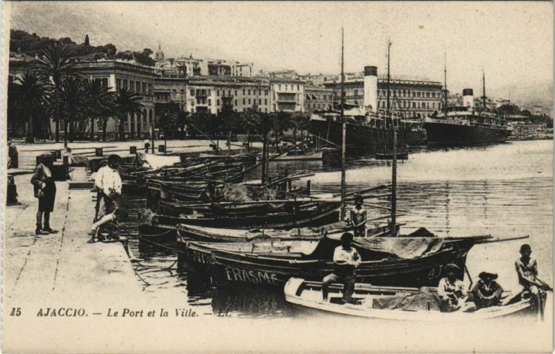 Carte postale ancienne Ajaccio Le Port et la Ville Corsica à Ajaccio