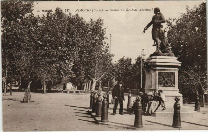 Carte postale ancienne Ajaccio Statue du general Abatucci Corsica à Ajaccio