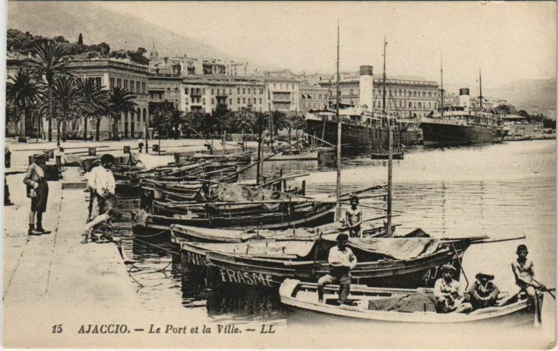 Carte postale ancienne Ajaccio Le Port et la Ville Corsica à Ajaccio