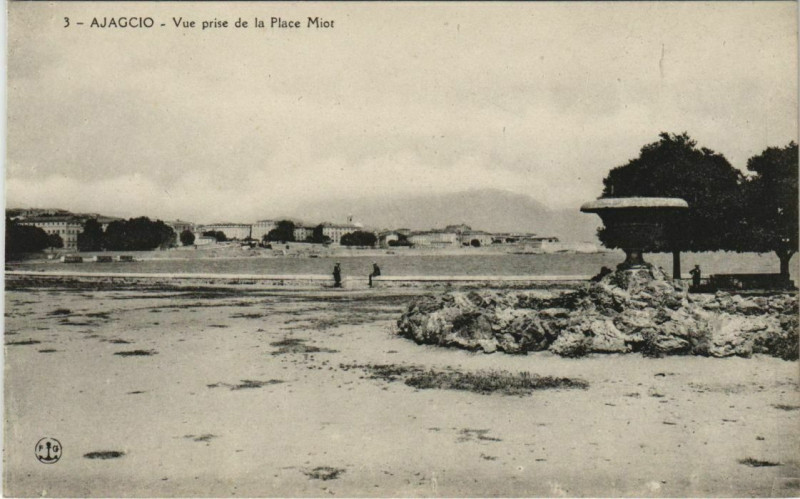 Carte postale ancienne Ajaccio vue prise de la Place Miot Corsica à Ajaccio