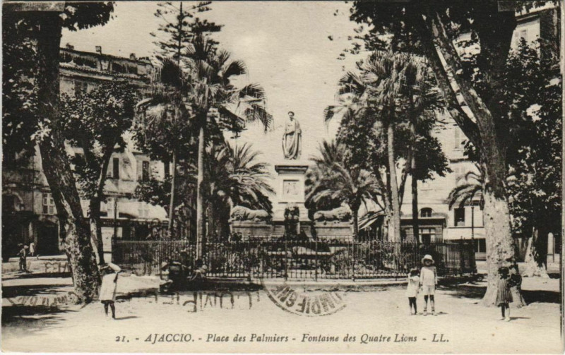 Carte postale ancienne Ajaccio Place des Palmiers ,Fontaine des Quatre Lions Corsica à Ajaccio