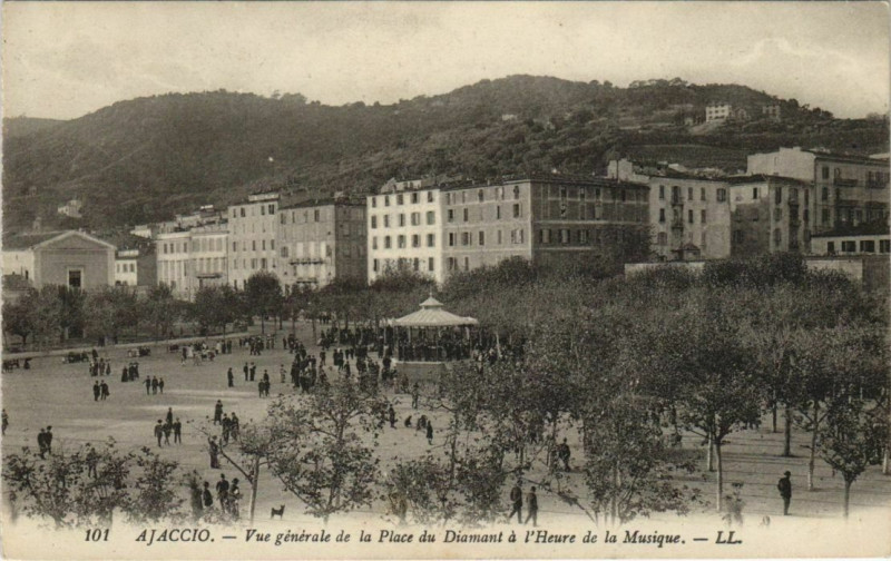 Carte postale ancienne Ajaccio vue generale de la Place du Diamant Corsica à Ajaccio