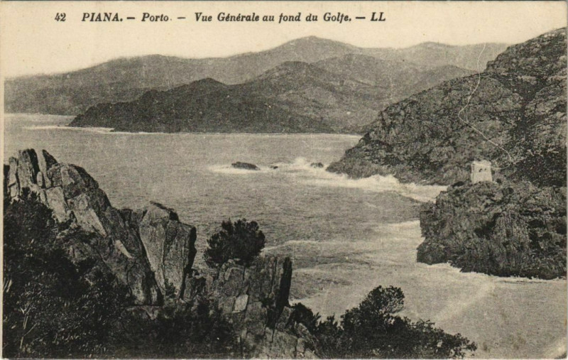 Carte postale ancienne Piana - Vue Generale au Fond du Golfe Corsica - Corse à Piana