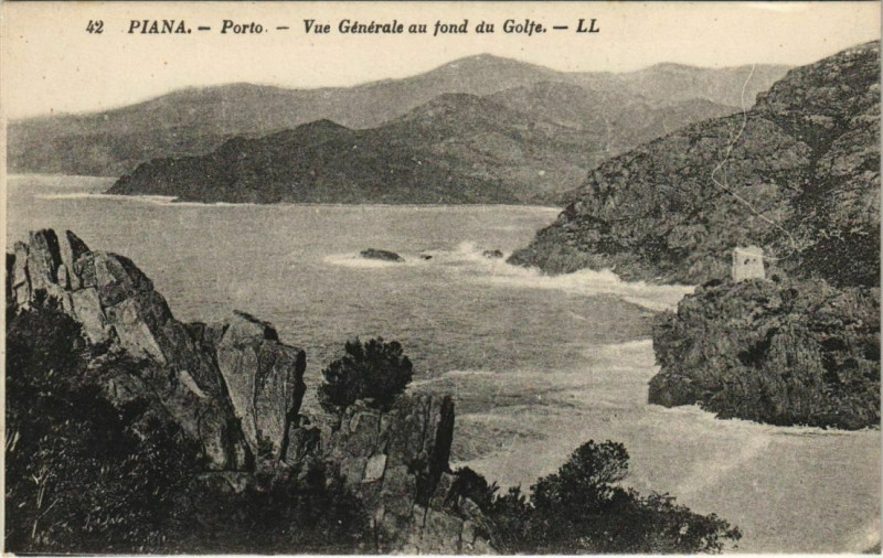 Carte postale ancienne Piana - Porto - Vue Generale au fond du Golfe Corsica - Corse à Piana