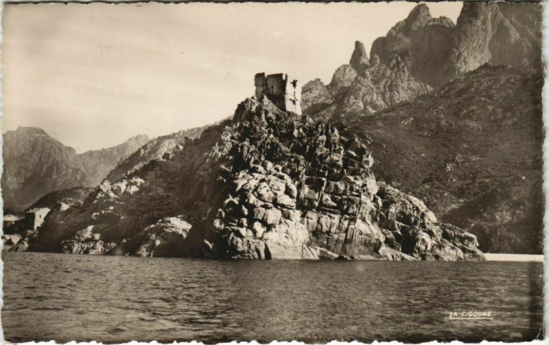 Carte postale ancienne Porto - La Tour de Porto Vue de la Mer Corsica - Corse à Orto