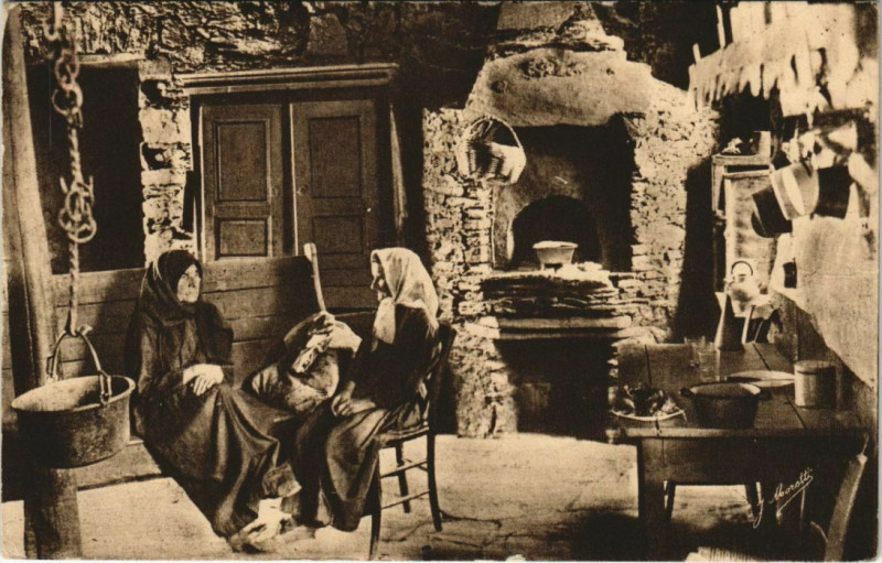 Carte postale ancienne Interieur de Maison Corse Corsica - Corse