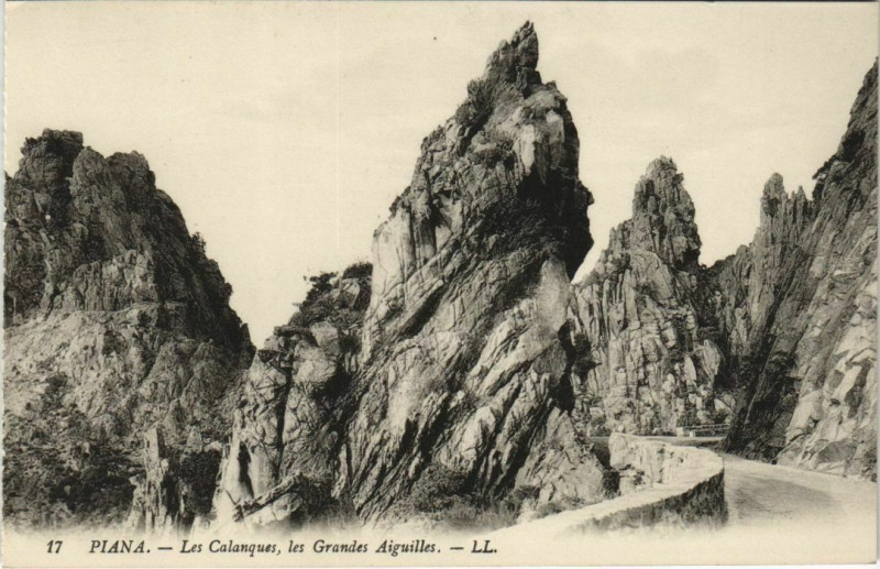 Carte postale ancienne Les Calanques - Les Grandes Aiguilles Corsica - Corse