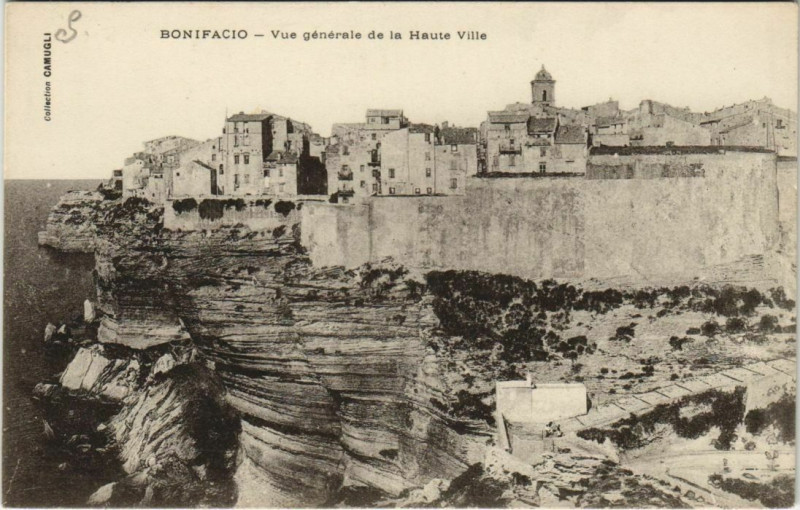 Carte postale ancienne Bonifacio - Vue Generale de la Haute Ville Corsica - Corse à Bonifacio