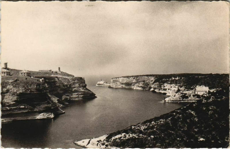 Carte postale ancienne Bonifacio - Entree du Port Corsica - Corse à Bonifacio