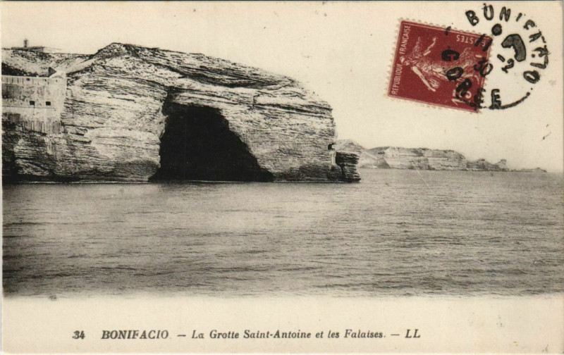 Carte postale ancienne Bonifacio - La Grotte Saint-Antoine et le Falaises Corsica - Corse à Bonifacio