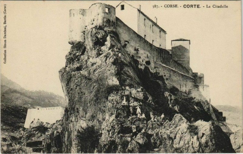 Carte postale ancienne Corte La Citadelle Corsica à Corte