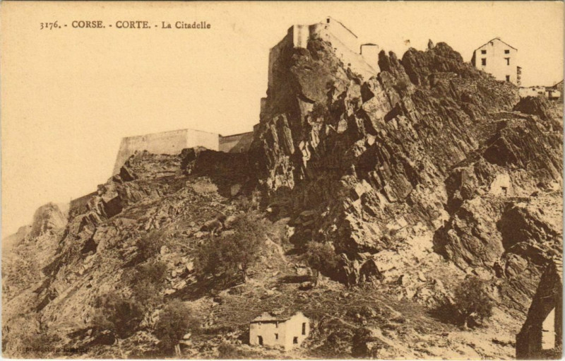 Carte postale ancienne Corte La Citadelle Corsica à Corte