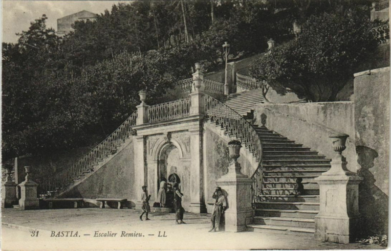 Carte postale ancienne Bastia Escalier Remieu Corsica à Bastia