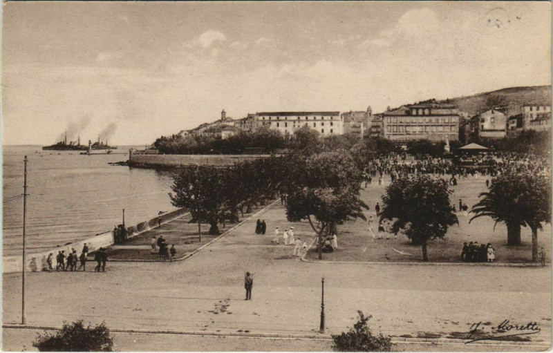Carte postale ancienne Bastia Place Saint-Nicolas Corsica à Bastia
