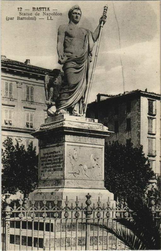 Carte postale ancienne Bastia Statue de Napoleon Corsica à Bastia