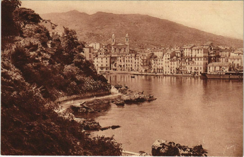 Carte postale ancienne Bastia vue sur le Vieux Port Corsica à Bastia