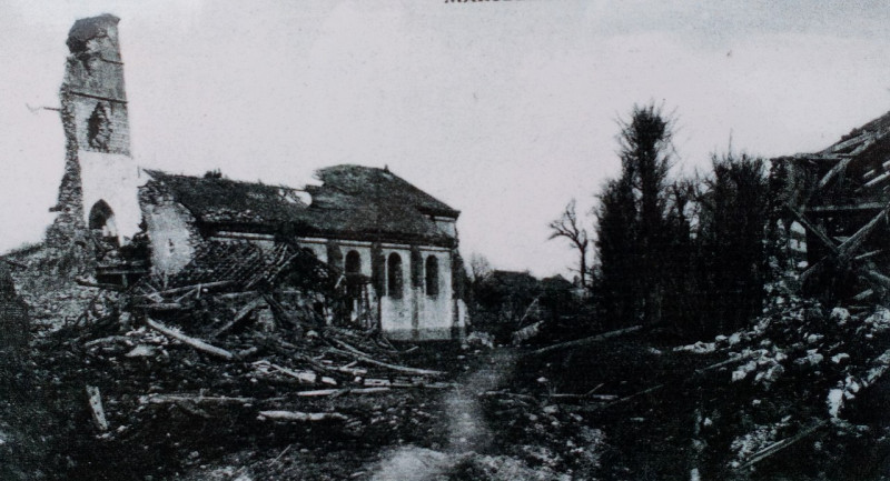 Carte postale ancienne Eglise de Marcelcave en ruine (1914-1918) 1 à Marcelcave