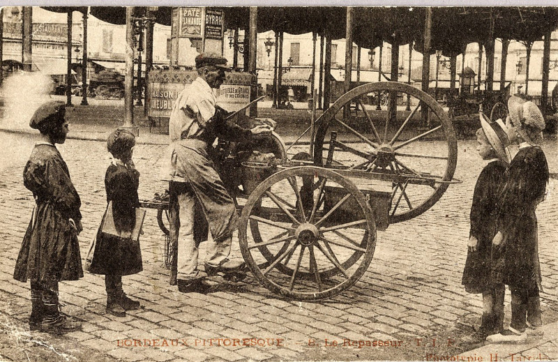 Carte postale ancienne Bordeaux pittoresque 6 - Le Repasseur à Bordeaux