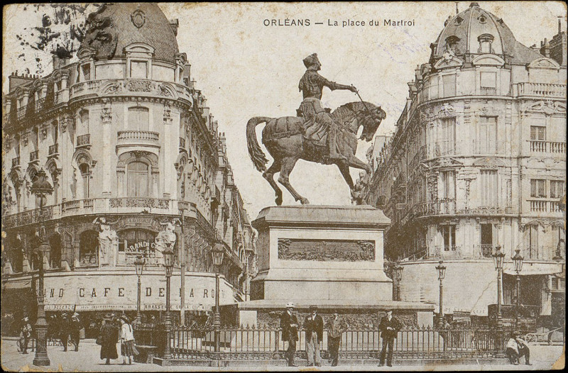 Carte postale ancienne Orléans, La Place du Martroi Cp 5508 Pr à Orléans