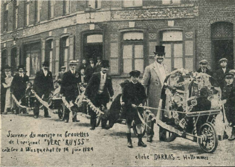Carte postale ancienne Le mariage en brouettes de l'Original Verc'ruys à Wasquehal