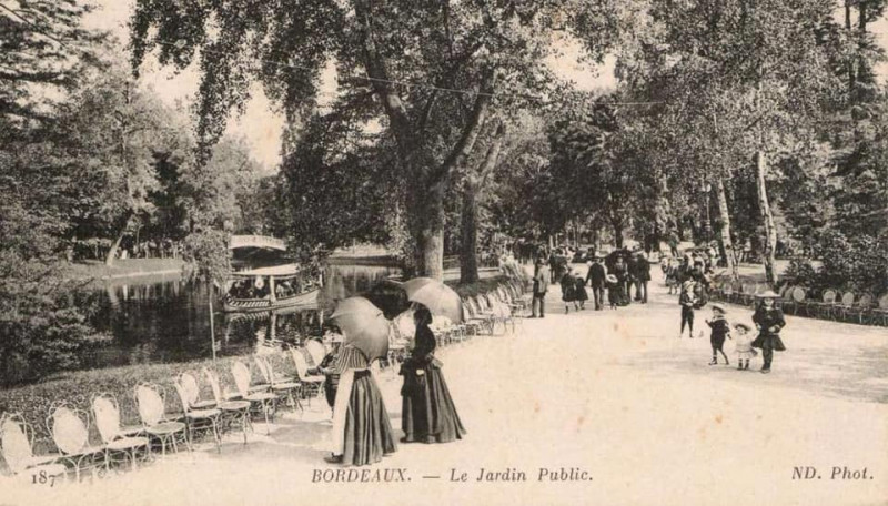 Carte postale ancienne Bordeaux - Jardin public 15 à Bordeaux