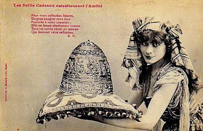Carte postale ancienne Tiara of Saitaferne postcard à Paris