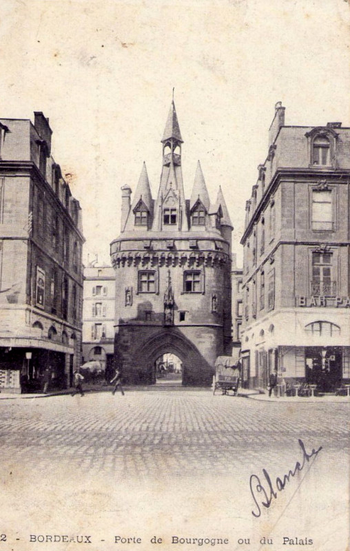 Carte postale ancienne Bordeaux - Porte du Palais 12 à Bordeaux