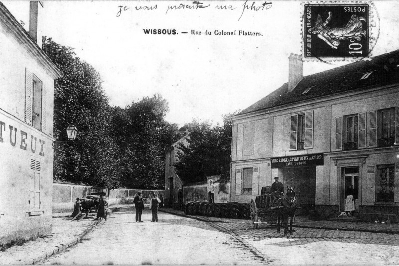 Carte postale ancienne Wissous - Rue du colonel Flatters