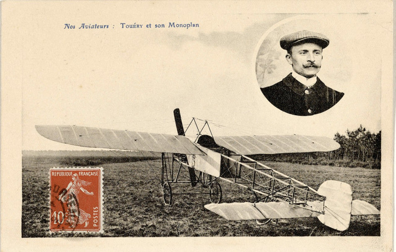 Carte postale ancienne Nos aviateurs. Thouéry et son monoplan à Bordeaux
