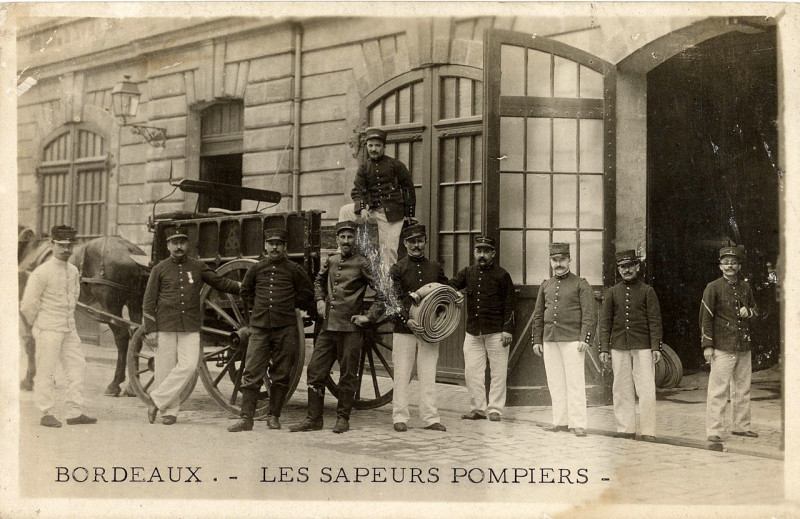 Carte postale ancienne Bordeaux - Sapeurs Pompiers 5 à Bordeaux