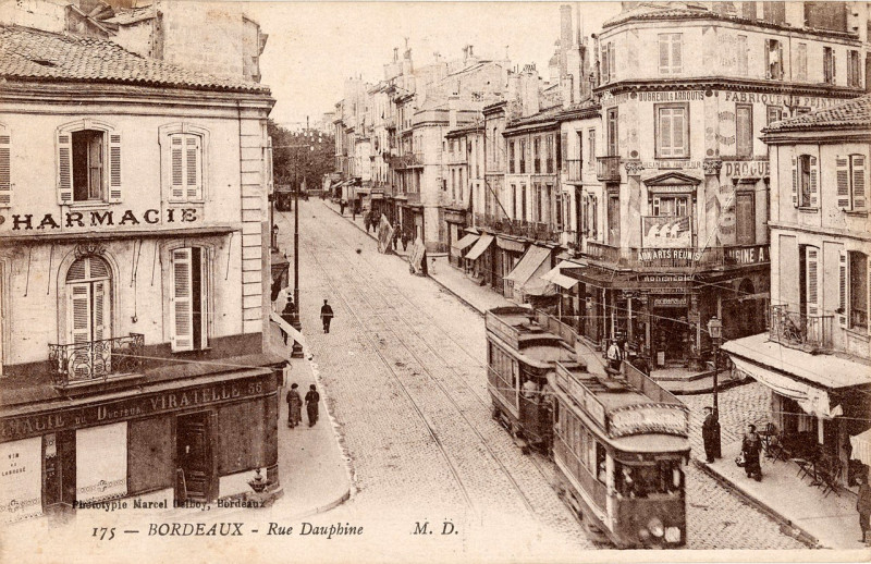 Carte postale ancienne Bordeaux - rue Dauphine 1 à Bordeaux