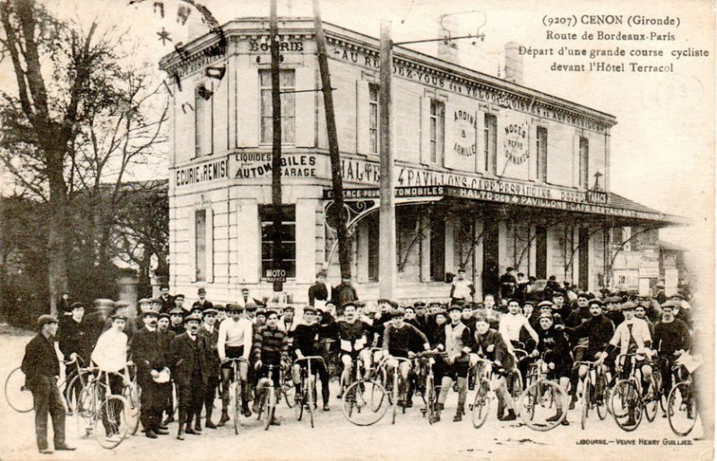 Carte postale ancienne Cenon - Course cycliste
