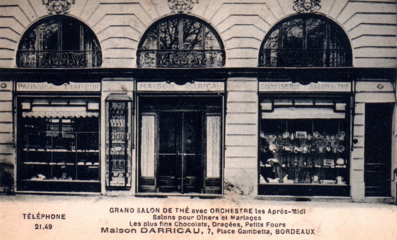 Carte postale ancienne Bordeaux - Salon de Thé Darricau - place Gambetta à Bordeaux