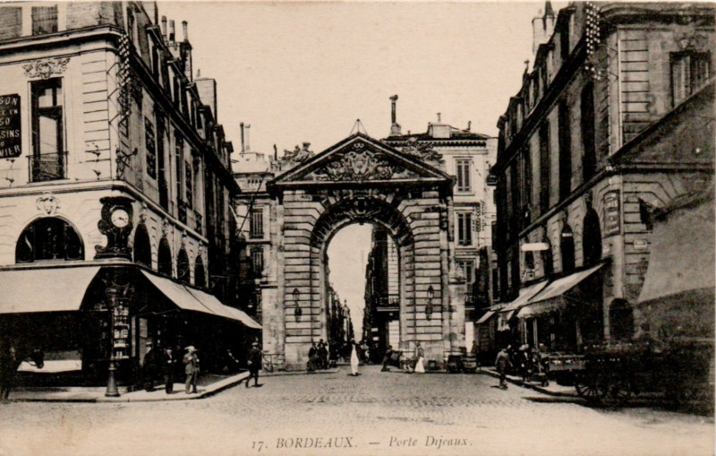 Carte postale ancienne Bordeaux - Porte Dijeaux 7 à Bordeaux