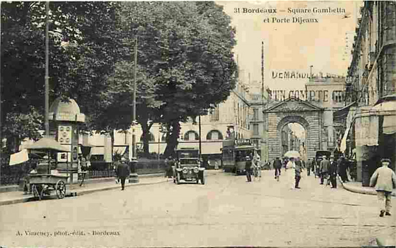 Carte postale ancienne Bordeaux - Porte Dijeaux 2 à Bordeaux