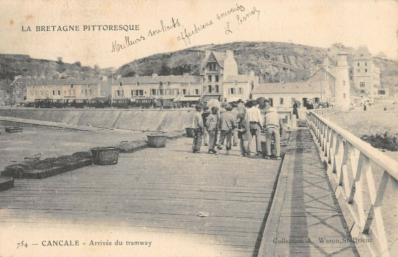 Carte postale ancienne Cancale Arrivee Du Tramway à Cancale