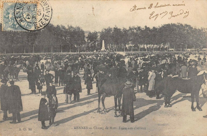 Carte postale ancienne Rennes Champ De Mars Foire Aux Chevaux à Rennes