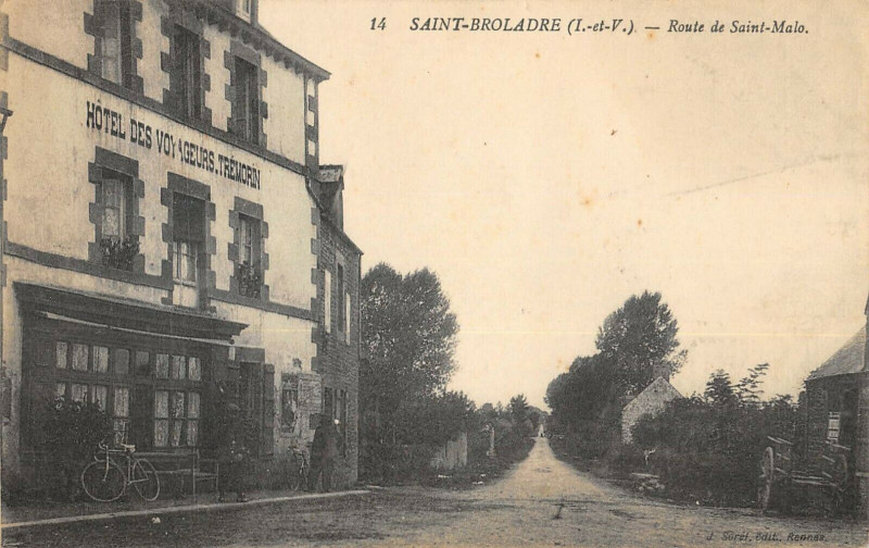 Carte postale ancienne Saint Broladre Route De Saint Malo à Saint-Broladre