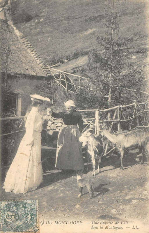 Carte postale ancienne Environs Du Mont Dore Une Buvette De Lait Dans La Montagne à Mont-Dore