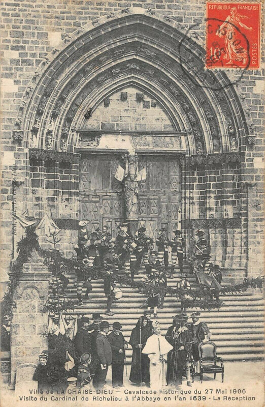 Carte postale ancienne Ville De La Chaise Dieu Cavalcade Historique 1906 à La Chaise-Dieu
