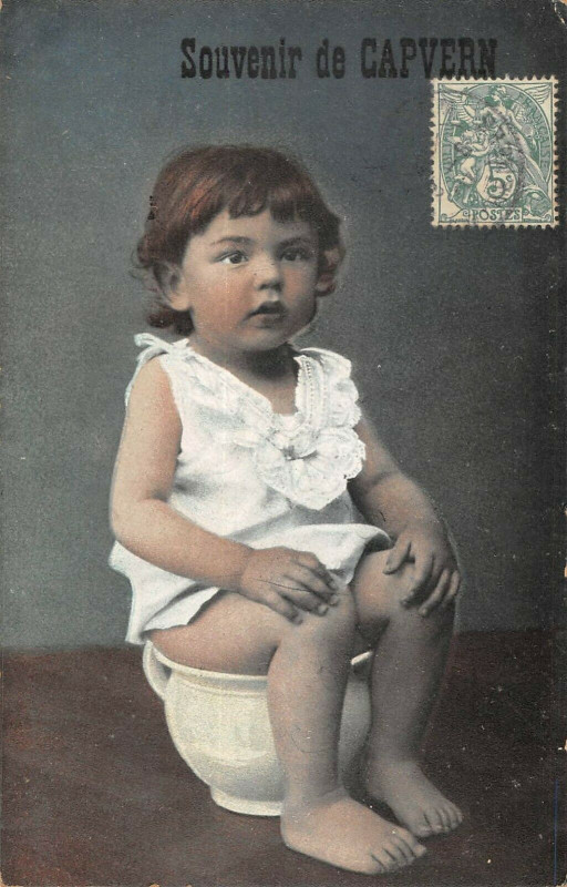 Carte postale ancienne Souvenir De Capvern (bébé au pot à Capvern