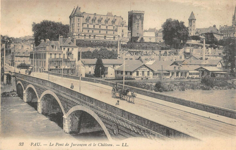 Carte postale ancienne Pau Le Pont De Jurancon Et Le Chateau à Pau