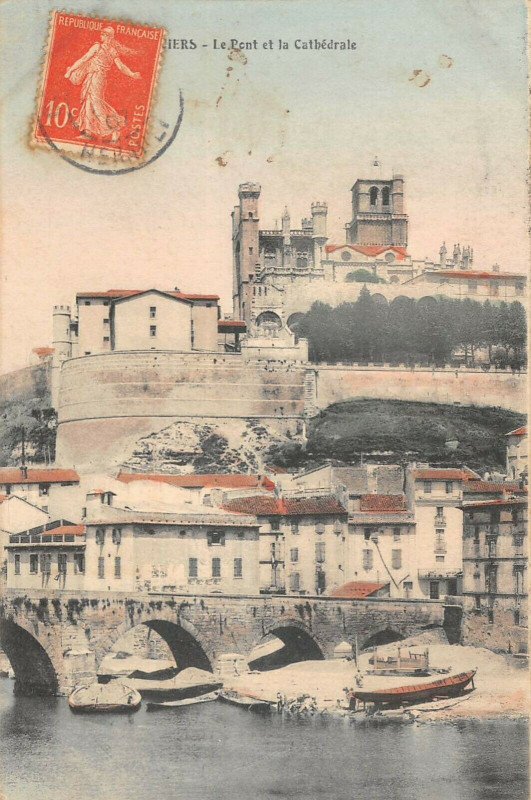 Carte postale ancienne Beziers Le Pont Et La Cathedrale (cliché rare vertical à Béziers