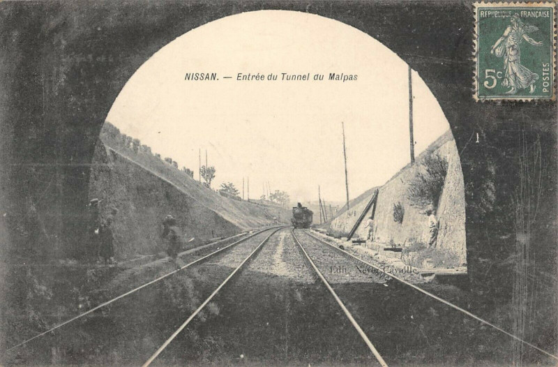 Carte postale ancienne Nissan Entree Du Tunnel Du Malpas Train