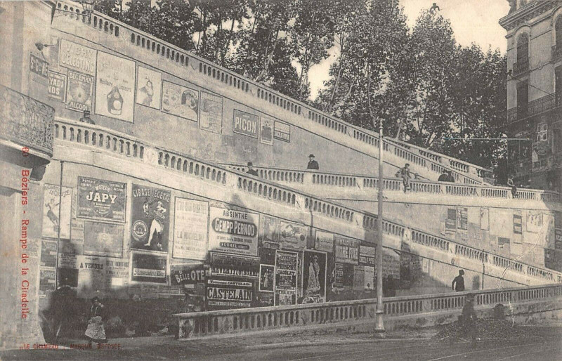 Carte postale ancienne Beziers Rampe De La Citadelle à Béziers